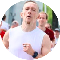 Dave during the closing kilometres, head tipping back, face drained of colour
